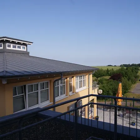 Whg-306-2-r-studio-mit-balkon * Neddesitz